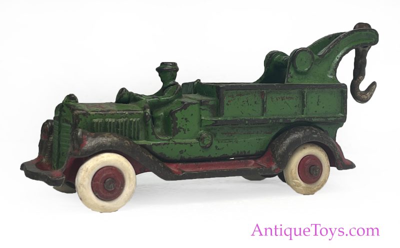 A.C. Williams Desirable Cast Iron Tow Truck <FONT COLOR="ff000 ">*SOLD*</font>