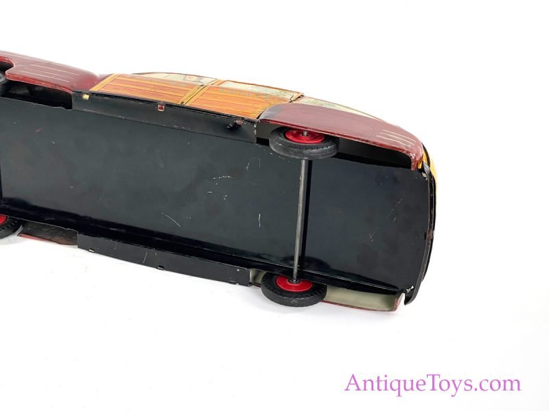 Wyandotte Toys All Metal Products Company Tin Lithographed Woody Station Wagon <FONT COLOR="ff000 ">*SOLD*</font> - Image 10