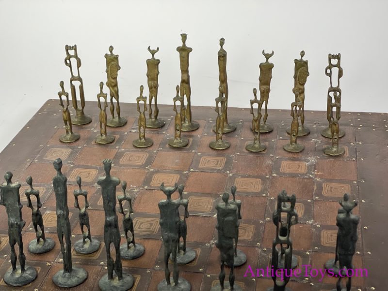 Brutalist Mid-Century Modern Chess Set for Sale <FONT COLOR="ff000 ">*SOLD*</font> - Image 9