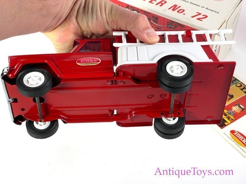 Tonka Pressed Steel No. 72 "Mini-Tonka Fire Fighter" Fire Pumper Ladder Engine Jeep Truck in Box <FONT COLOR="ff000 ">*SOLD*</font> - Image 4