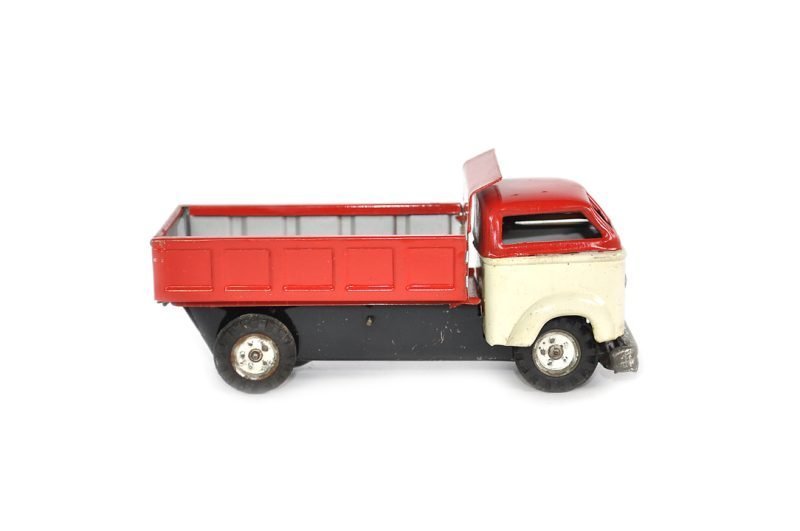 Daiya Tin Lithographed Friction "Dump Truck" in Box for Sale - Image 2