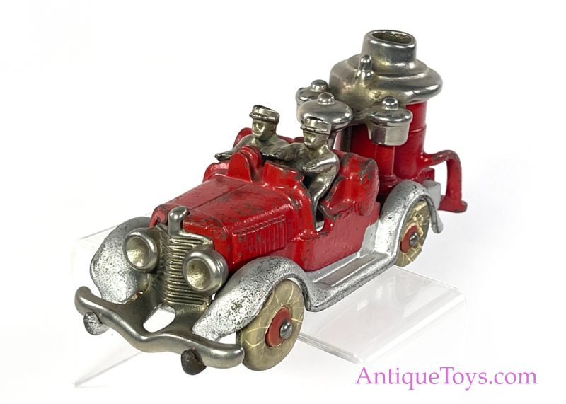 Hubley ca. 1936  Cast Iron Fire Pumper Truck 8.5" <FONT COLOR="ff000 ">*SOLD*</font> - Image 3