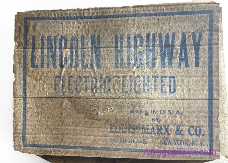 Marx Tin Lithographed "Lincoln Highway Electric Lighted" Car and Gas Station in Box <FONT COLOR="ff000 ">*SOLD*</font> - Image 8