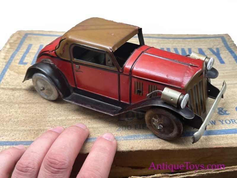 Marx Tin Lithographed "Lincoln Highway Electric Lighted" Car and Gas Station in Box <FONT COLOR="ff000 ">*SOLD*</font> - Image 10