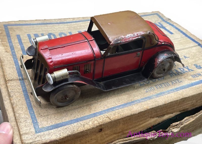 Marx Tin Lithographed "Lincoln Highway Electric Lighted" Car and Gas Station in Box <FONT COLOR="ff000 ">*SOLD*</font> - Image 11