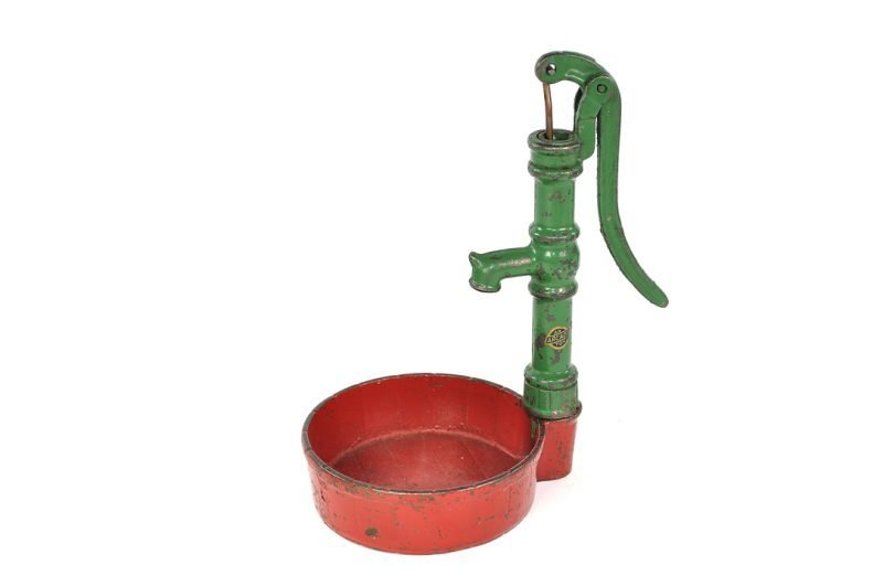 Arcade Cast Iron Large Sized Water Pump 8" <FONT COLOR="ff000 ">*SOLD*</font> - Image 3