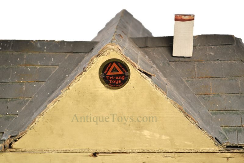 Tri-ang Lines Bros. Ltd. ca. 1937 Wooden Electric No. 61 Dollhouse <FONT COLOR="ff000 ">*SOLD*</font> - Image 7