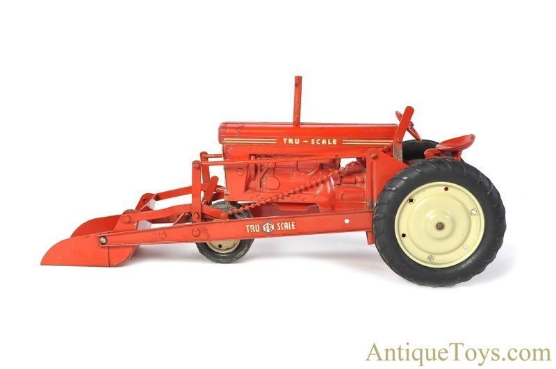 Carter Tru-Scale Diecast #6-570 Tractor with Front End Loader Farm Toy <FONT COLOR="ff000 ">*SOLD*</font> - Image 3