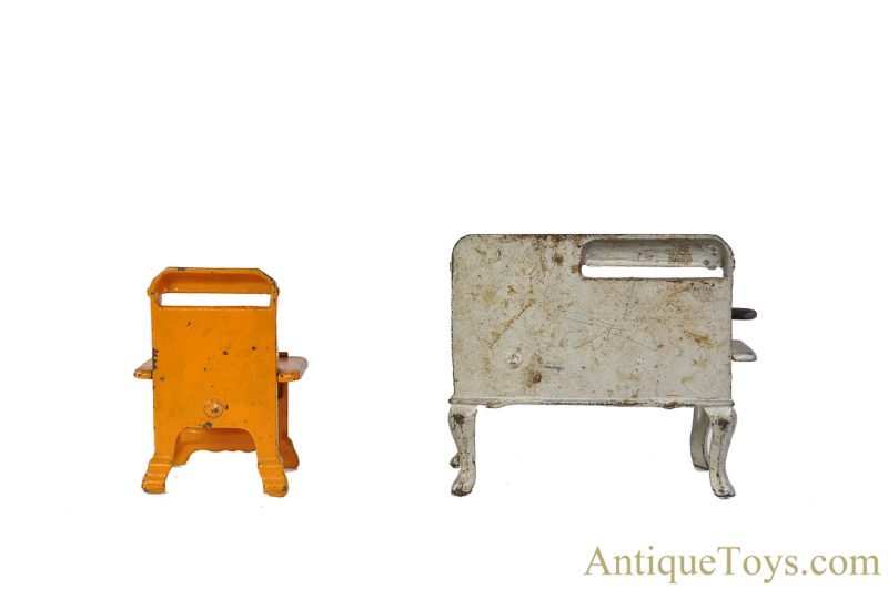 Kenton Royal Cast Iron Dollhouse Salesman Sample Stove Set <FONT COLOR="ff000 ">*SOLD*</font> - Image 3