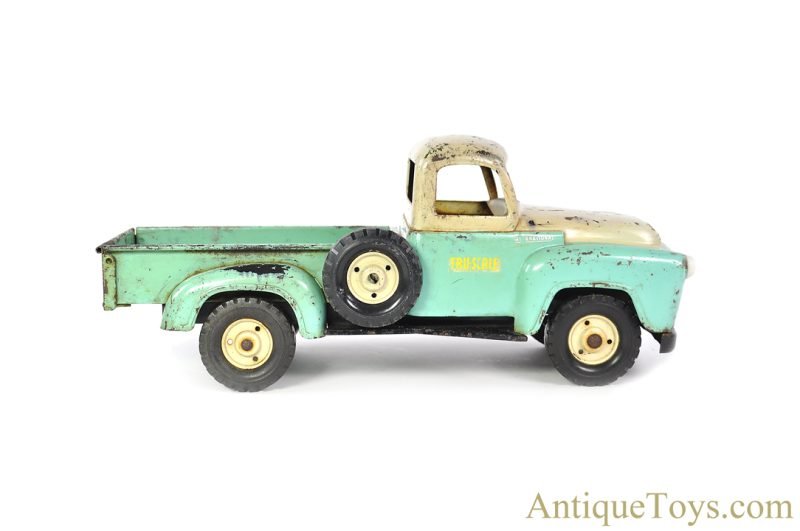 Carter Tru-Scale ca.1950s Pressed Steel International Harvester Turquoise TR-501 "International Pick-Up Truck" <FONT COLOR="ff000 ">*SOLD*</font> - Image 3