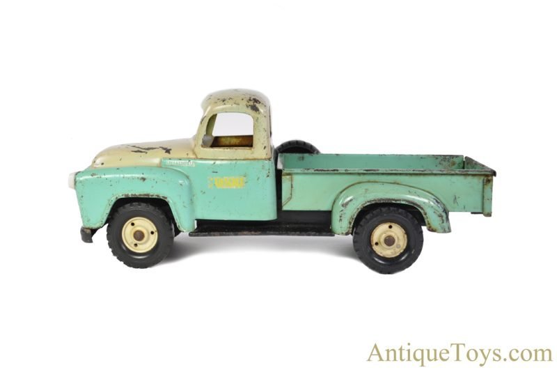 Carter Tru-Scale ca.1950s Pressed Steel International Harvester Turquoise TR-501 "International Pick-Up Truck" <FONT COLOR="ff000 ">*SOLD*</font> - Image 2