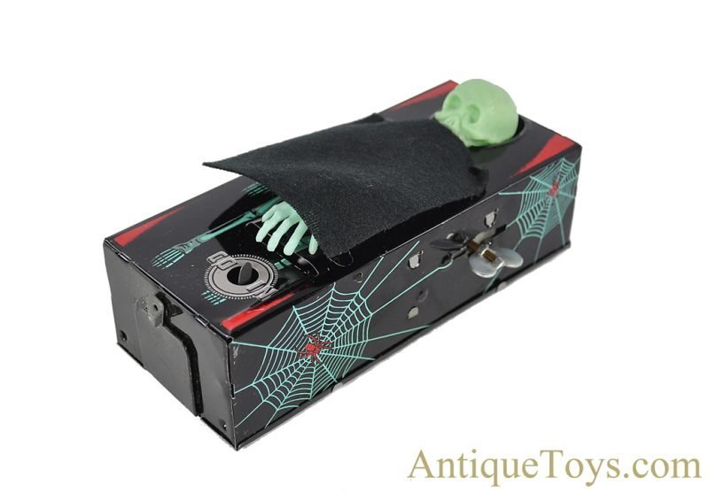 Yonezawa Toys (Y) Tin Lithographed Windup "Coffin Bank" Mint in Box for Sale - Image 8