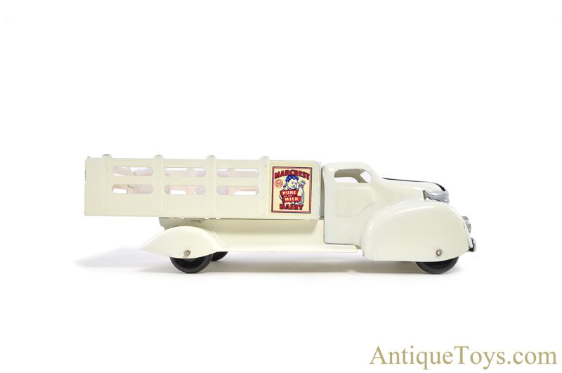 Marx ca. 1940s Pressed Steel Marcrest Dairy Milk Truck in Box <FONT COLOR="ff000 ">*SOLD*</font> - Image 2