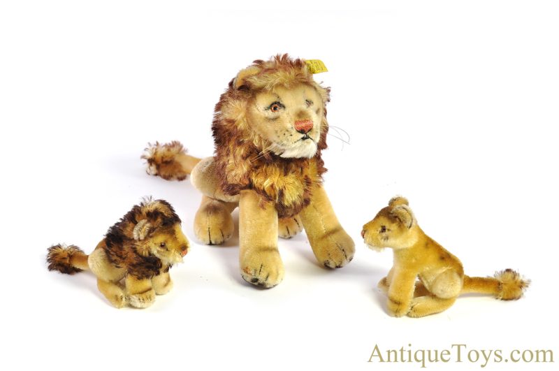 Steiff Excelsior Stuffed Mohair Large Sitting Leo Lion, Small Leo Lion, & Small Lea Lioness <FONT COLOR="ff000">*SOLD*</font>