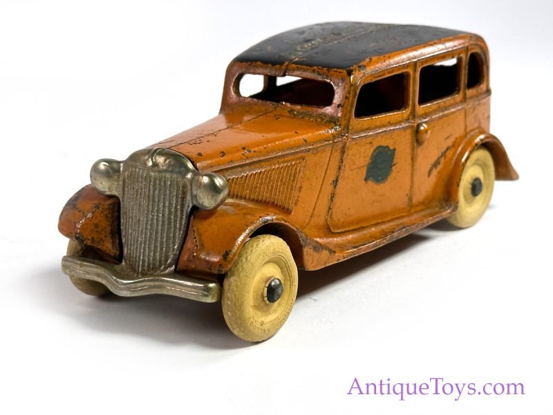 Arcade ca. 1933 Cast Iron 1933 Chicago World's Fair: A Century of Progress Ford Sedan <FONT COLOR="ff000 ">*SOLD*</font> - Image 10