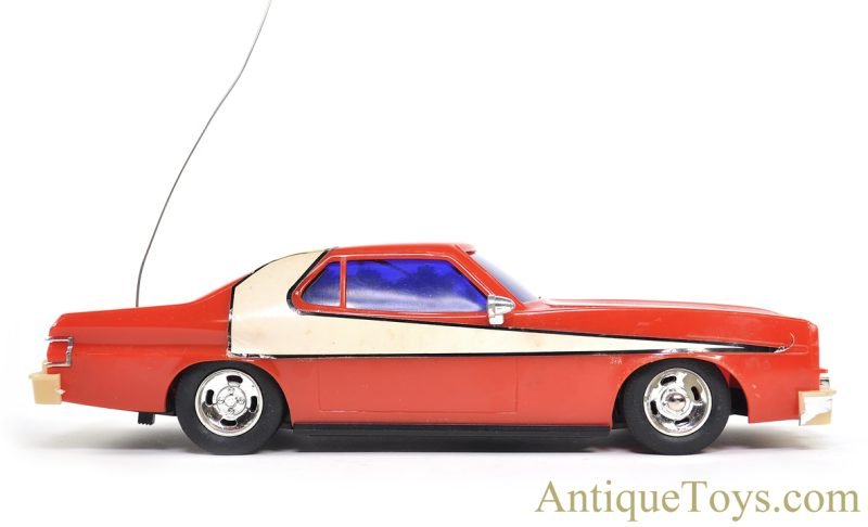 Galoob Battery Operated Remote Controlled No. 1001 Speedwave Starsky & Hutch Ford Torino RC Car in Box for Sale - Image 2