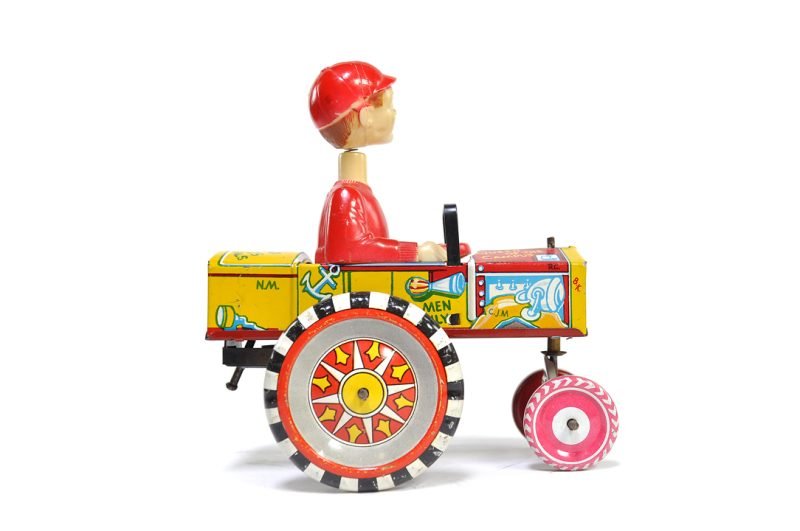 Marx ca. 1950s Tin Lithographed Windup The Old Jalopy "Queen of the Campus" Bobble Head for Sale - Image 3