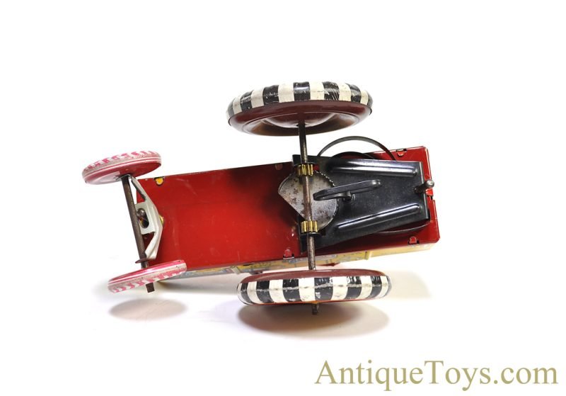 Marx ca. 1950s Tin Lithographed Windup The Old Jalopy "Queen of the Campus" Bobble Head for Sale - Image 6