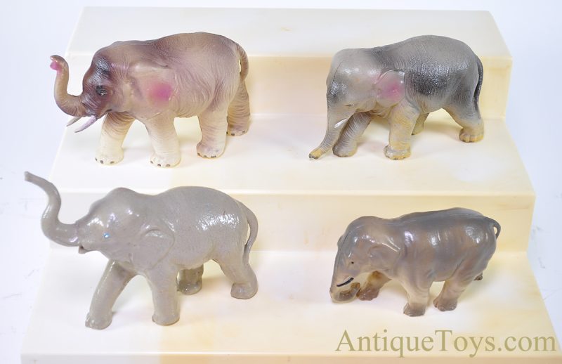 Vintage Japanese ca. 1920s-1940s Set of 4 Celluloid Elephants for Sale - Image 5