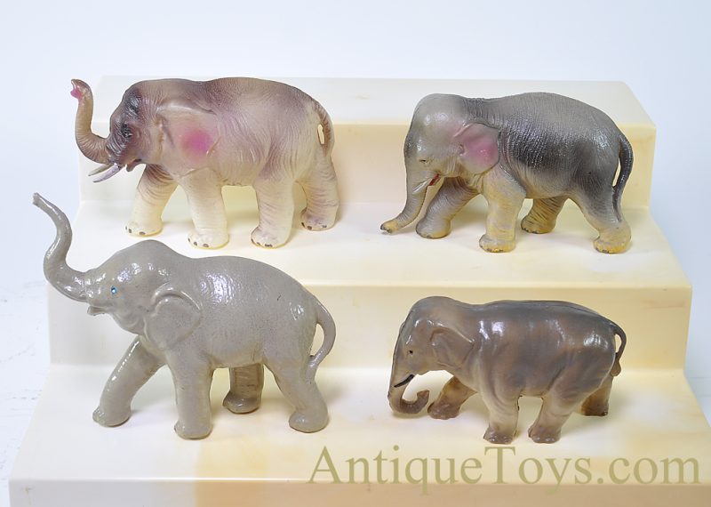 Vintage Japanese ca. 1920s-1940s Set of 4 Celluloid Elephants for Sale - Image 4