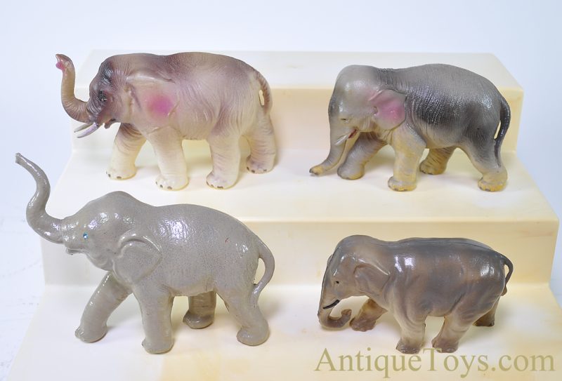 Vintage Japanese ca. 1920s-1940s Set of 4 Celluloid Elephants for Sale - Image 3