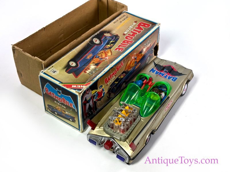 RARE Tin Lithographed Batt. Op. Gold Batman Batmobile Piston Car in Box <FONT COLOR="ff000 ">*SOLD*</font> - Image 8