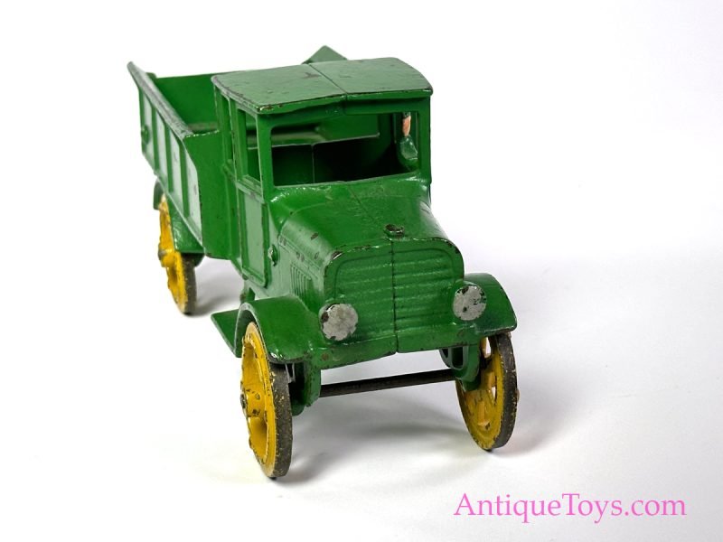 Hubley ca. 1926 Cast Iron Truck 10" <FONT COLOR="ff000 ">*SOLD*</font> - Image 3