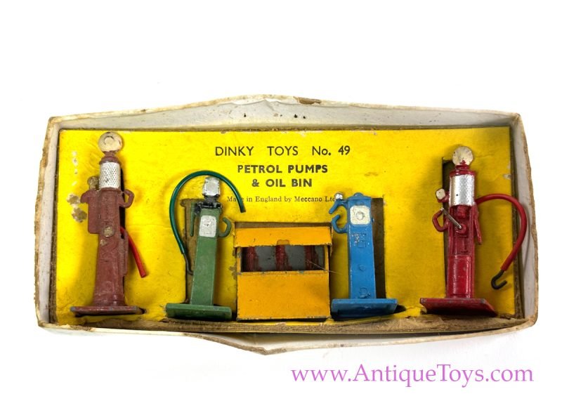 Meccano Ltd. Dinky Toys No. 49 Gas Pump Boxed Set for Sale