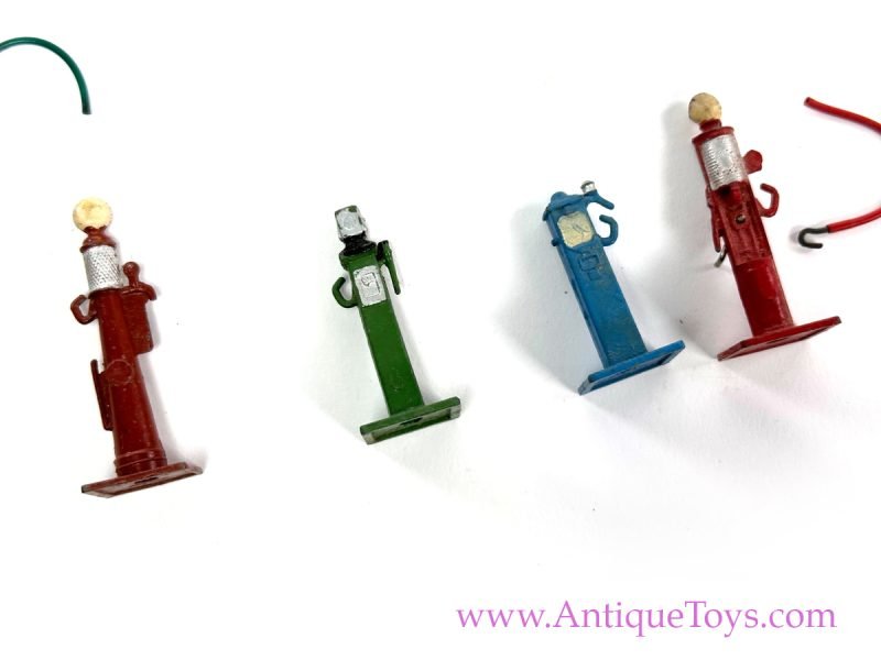 Meccano Ltd. Dinky Toys No. 49 Gas Pump Boxed Set for Sale - Image 4
