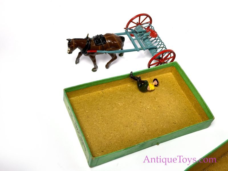 Britains Farm Horse and Rake in Box <FONT COLOR="ff000 ">*SOLD*</font> - Image 3