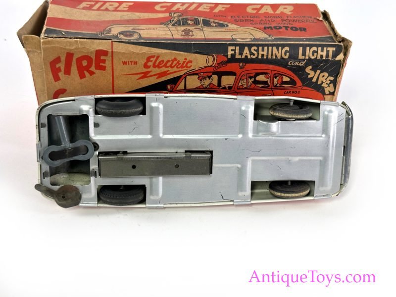 Marx Tin Lithographed Windup Fire Chief Car in Box <FONT COLOR="ff000 ">*SOLD*</font> - Image 4
