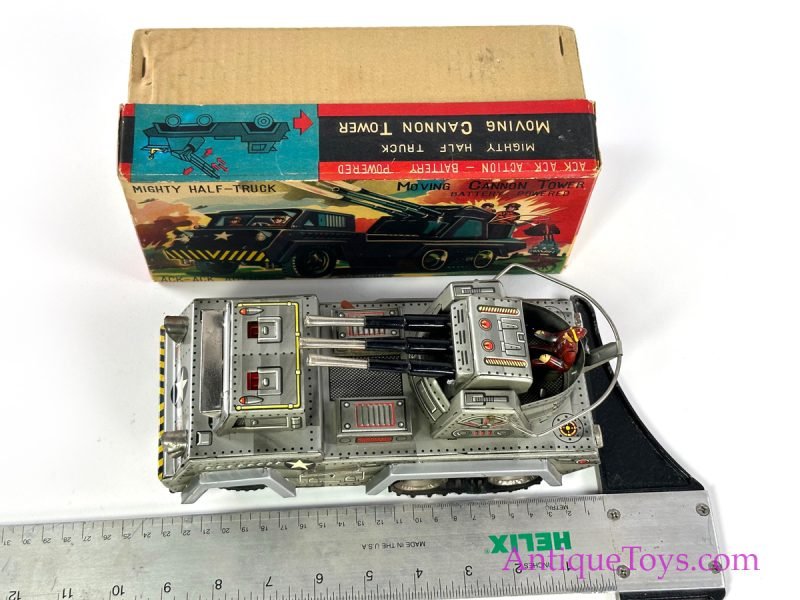 Sankei Tin Lithographed Batt. Op. "Mighty Half-Truck Moving Cannon Tower Tank" in Box <FONT COLOR="ff000 ">*SOLD*</font> - Image 10