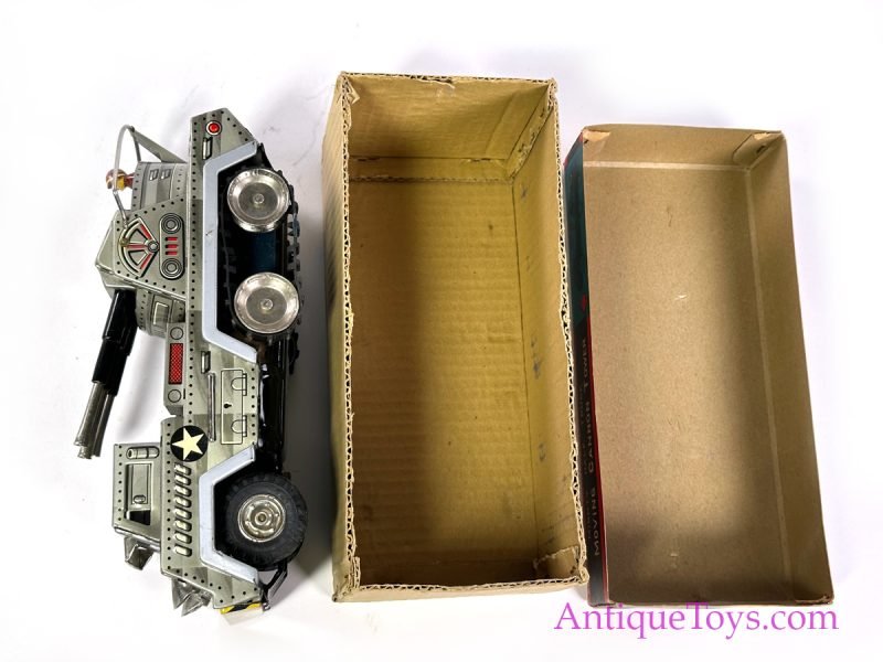 Sankei Tin Lithographed Batt. Op. "Mighty Half-Truck Moving Cannon Tower Tank" in Box <FONT COLOR="ff000 ">*SOLD*</font> - Image 2