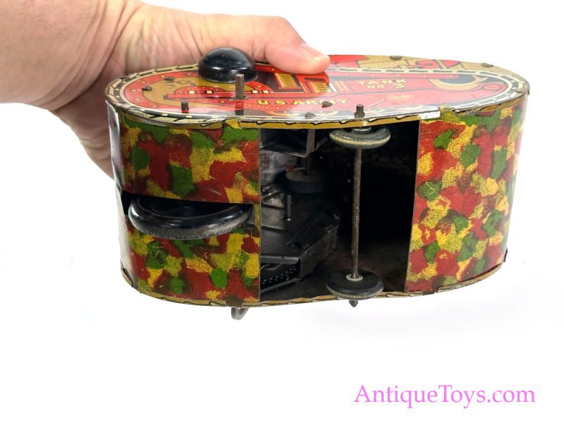 Marx Tin Lithographed Windup No. 3 U.S. Army Tank for Sale - Image 3
