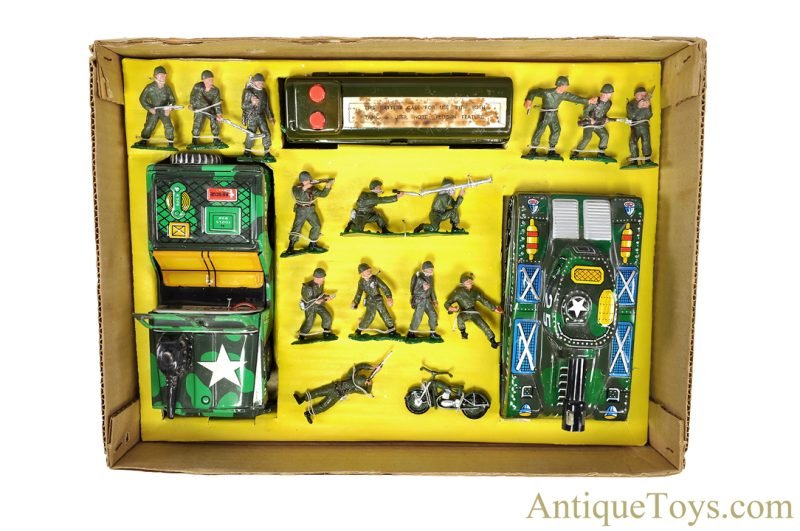 Marx Tin Lithographed Batt. Op. J-9636 "Armored Attack Set" in Box <FONT COLOR="ff000 ">*SOLD*</font> - Image 3