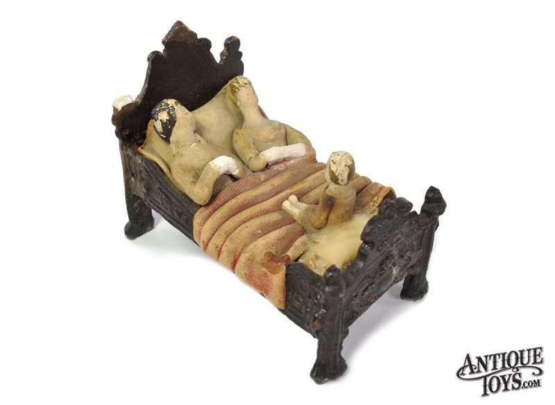 Monarchy Toy In Research from Tate Family <FONT COLOR="ff000">*SOLD*</font>