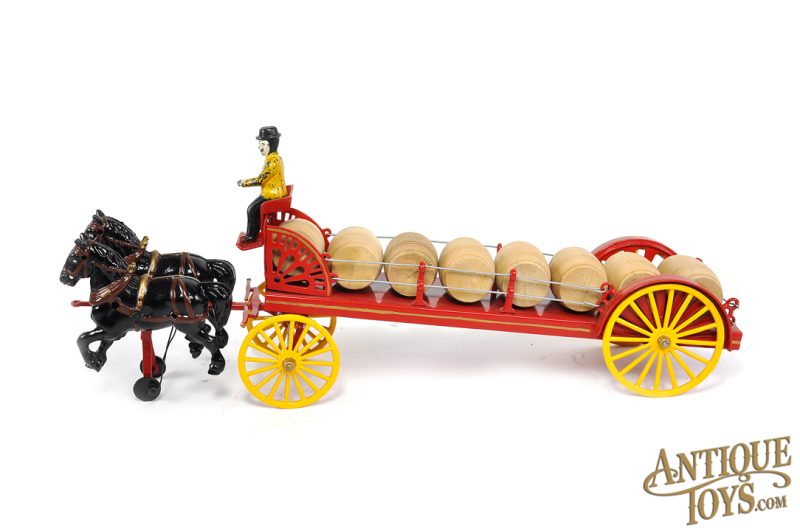 Wilkins Toy Co. ca. 1910 Cast Iron No. 147 City Dray Beer Barrel Wagon for Sale - Image 5