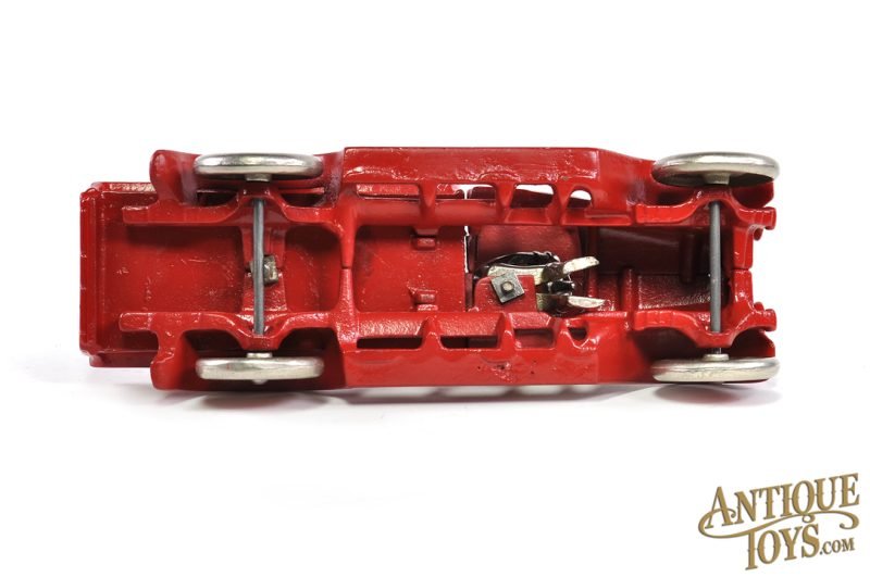 Arcade Cast Iron Red Baby International Harvester Pickup Truck for Sale <FONT COLOR="ff000 ">*SOLD*</font> - Image 5