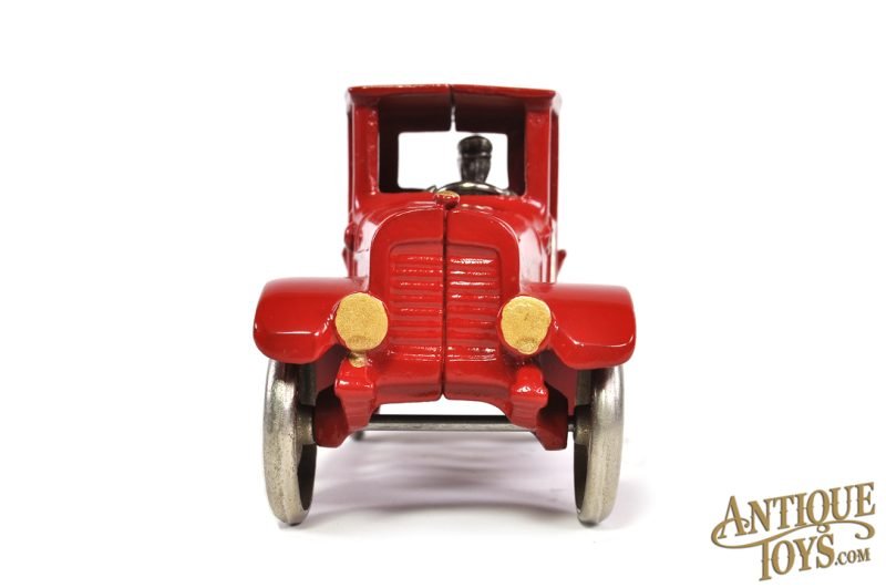 Arcade Cast Iron Red Baby International Harvester Pickup Truck for Sale <FONT COLOR="ff000 ">*SOLD*</font> - Image 6