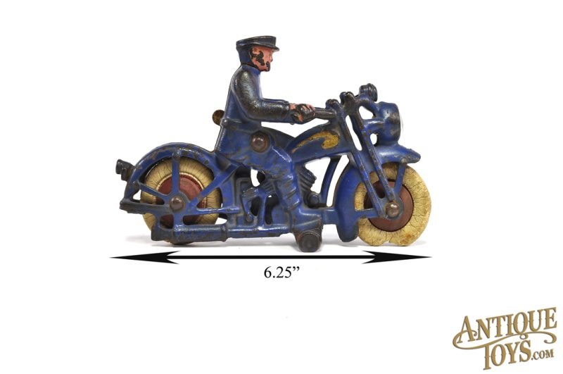 Hubley Cast Iron Motorcycle Cop with Battery Operated Light 6.25" <FONT COLOR="ff000 ">*SOLD*</font> - Image 7