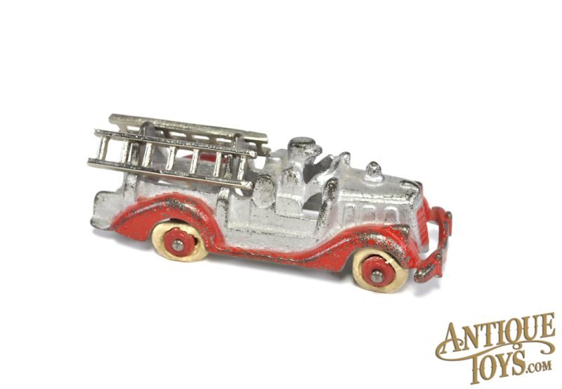Hubley ca. 1930’s Silver and Red Cast Iron Fire Engine Ladder Truck 5" <FONT COLOR="ff000 ">*SOLD*</font>