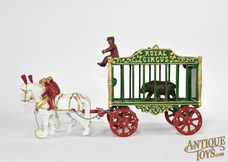 Hubley Cast Iron Royal Circus Horse Drawn Brown Bear Cage Circus Wagon <FONT COLOR="ff000 ">*SOLD*</font> - Image 4