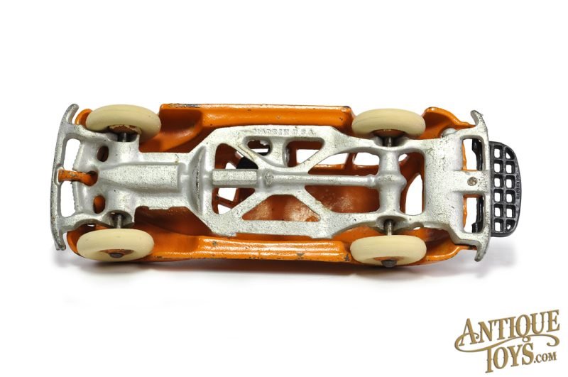 Hubley ca. 1939 Cast Iron Yellow Cab 8.25" <FONT COLOR="ff000 ">*SOLD*</font> - Image 4