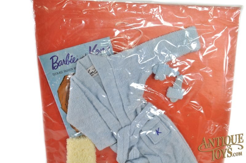 Mattel Barbie and Ken ca. 1960s Black Label #784 Terry Togs Sleeper Set on Card for Sale - Image 4