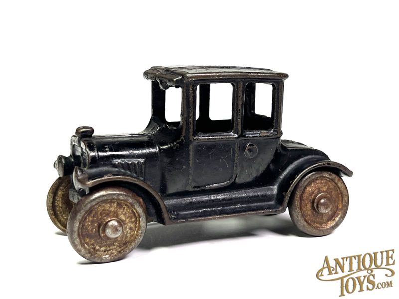 Hubley Cast Iron #300 Coupe 4.25" <FONT COLOR="ff000">*SOLD*</font>
