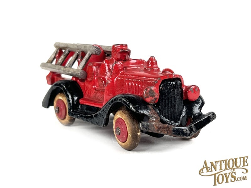 Hubley Cast Iron Fire Engine Ladder Truck 4.75" for Sale - Image 3