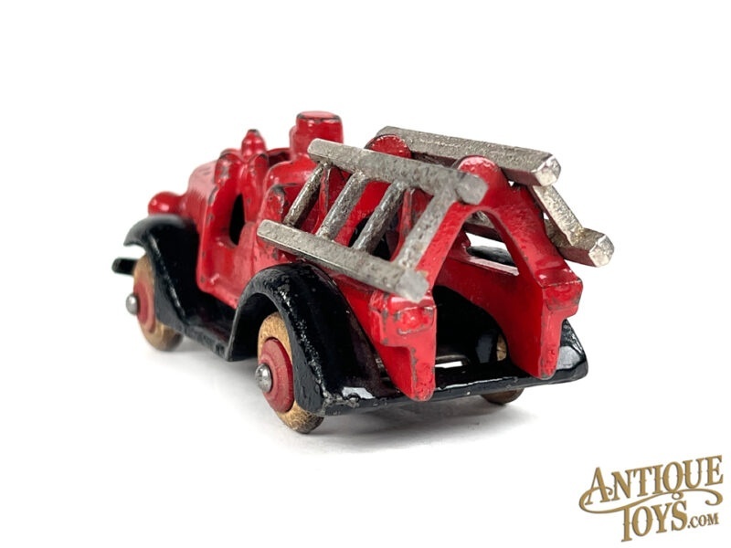 Hubley Cast Iron Fire Engine Ladder Truck 4.75" for Sale - Image 4
