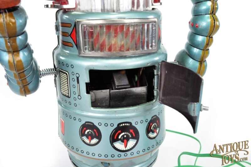 ALPS Tin Lithographed Batt. Op. Revolving Flashing Robot in Box <FONT COLOR="ff000">*SOLD*</font> - Image 5