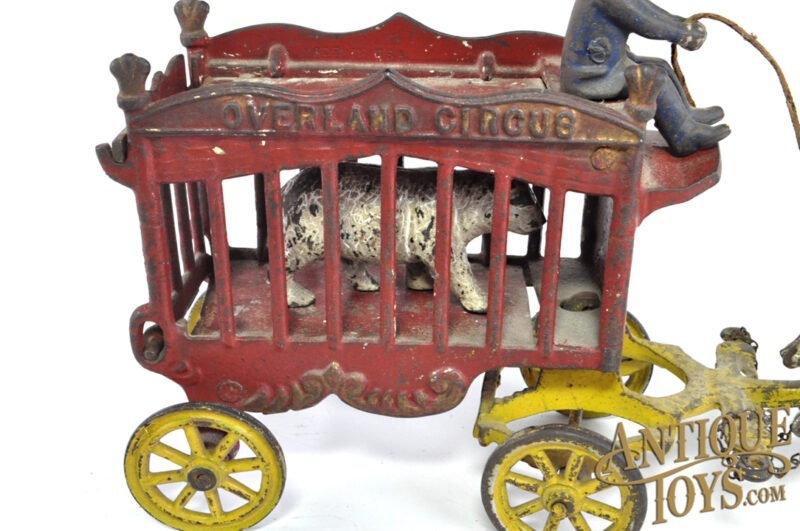 Kenton Cast Iron Overland Circus Wagon with Polar Bear 13.25" for Sale - Image 3