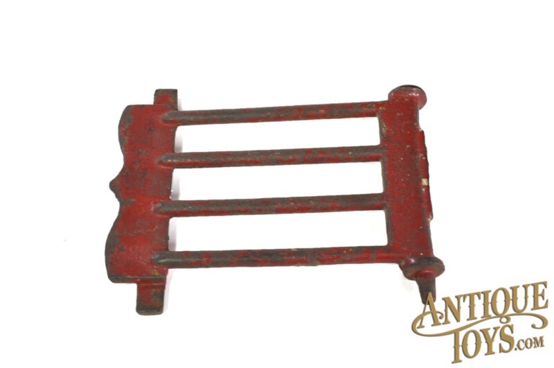 Kenton Cast Iron Overland Circus Wagon with Polar Bear 13.25" for Sale - Image 7